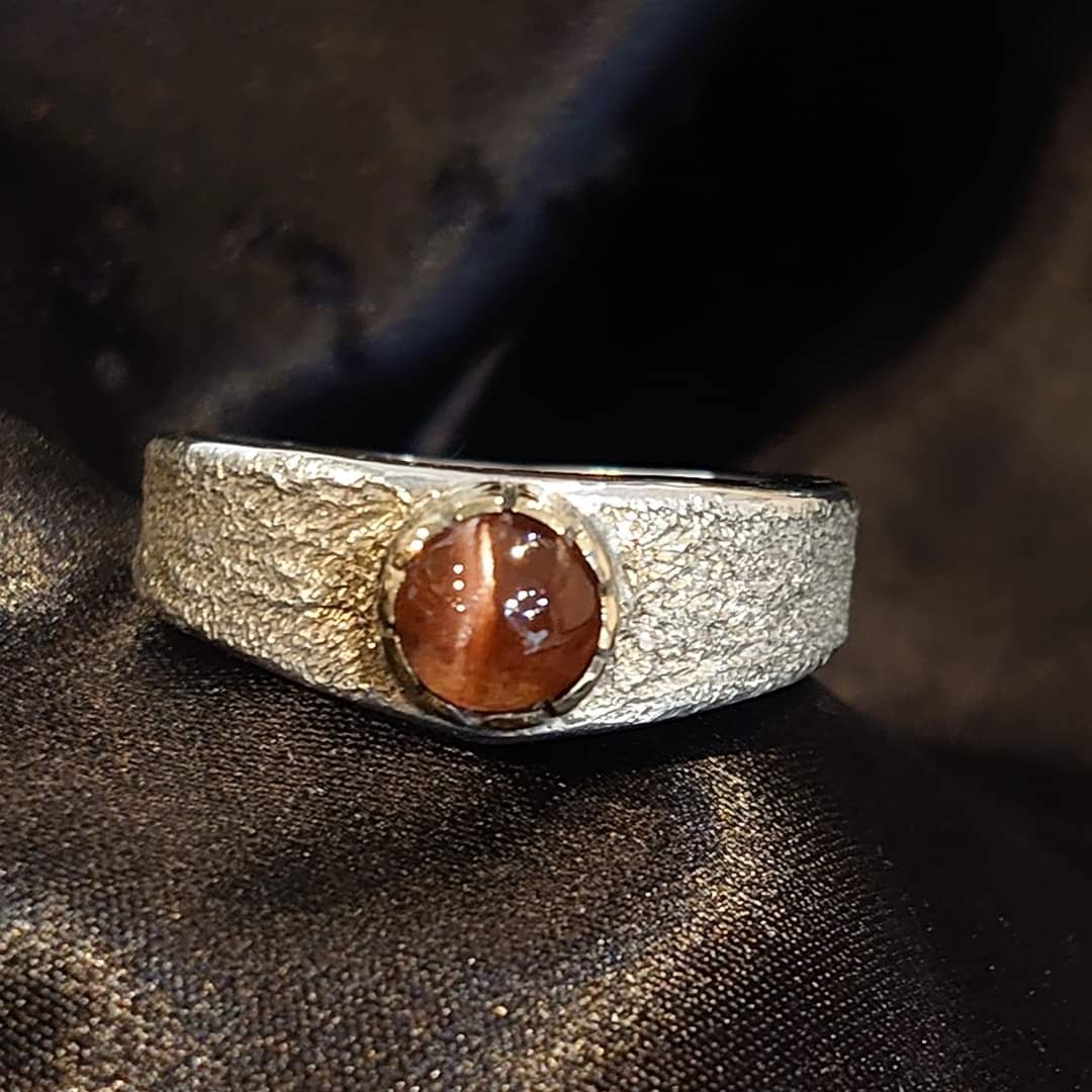 シリマナイトキャッツアイ | ホリディ | クリスタ長堀